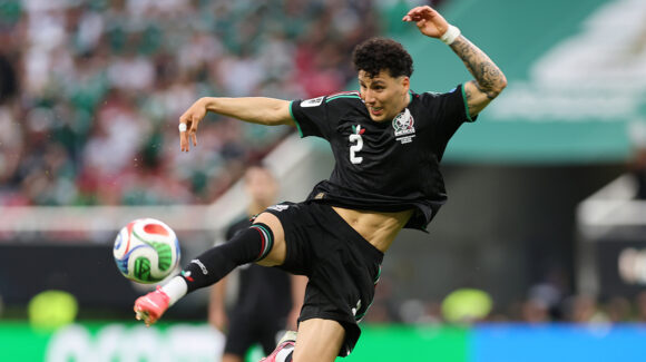 Atlas acuerda el regreso de Jorge Sánchez; el lateral volverá a la Liga MX tras su paso por Grecia