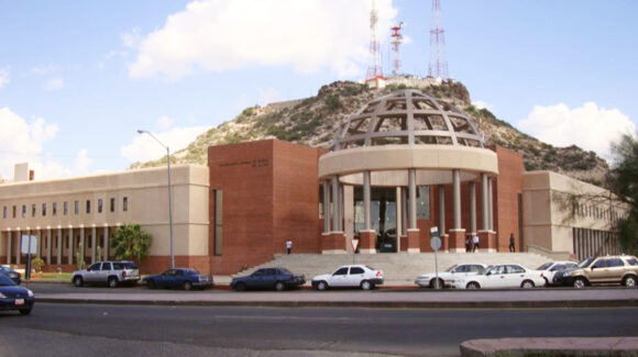 Joven de 26 años llega herido de bala a edificio de la FGJES en Hermosillo; ya investigan el caso