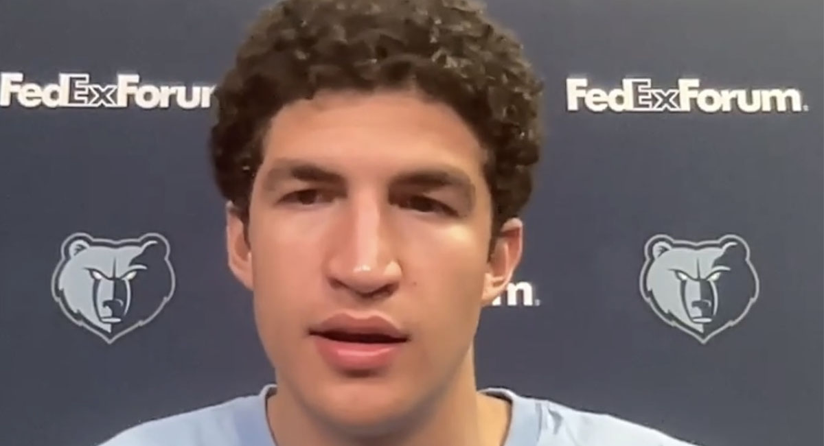 Karim sostuvo una videollamada con reporteros mexicanos que siguen la NBA