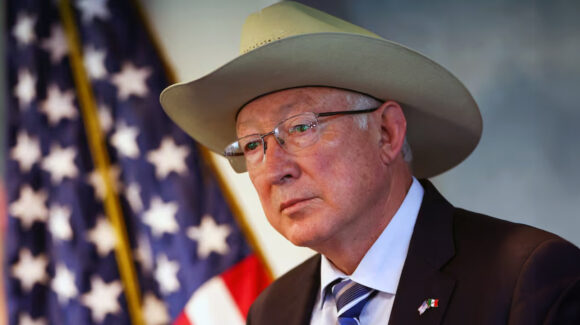FGR acusa al exembajador Ken Salazar de mentir en el caso de la captura de ‘El Mayo’ Zambada
