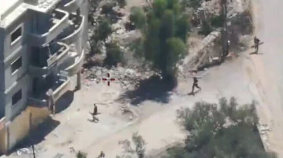 VIDEO: Bombardeo aéreo de Israel destruye almacén de armas de Hezbollah en el sur de Líbano