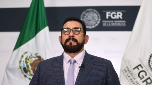 La Fiscalía General niega cateo en la oficina que ocupaba Ulises Lara