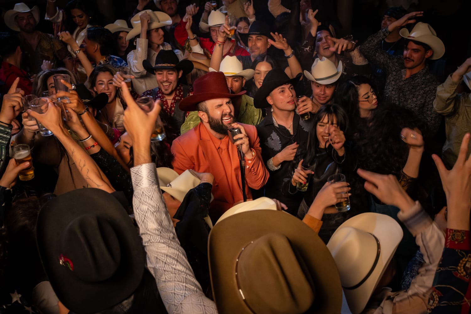 'La Ruca' de Carín León Un video lleno de guiños a la cultura popular de Hermosillo