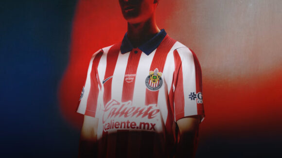El ‘Rebaño Sagrado’ cambia de piel; Chivas presenta sus nuevos uniformes para el Apertura 2026