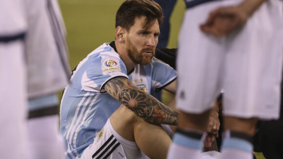 Messi habla de la derrota de Argentina en la final: “El dolor es muy grande y va a costar que cierre esta herida”