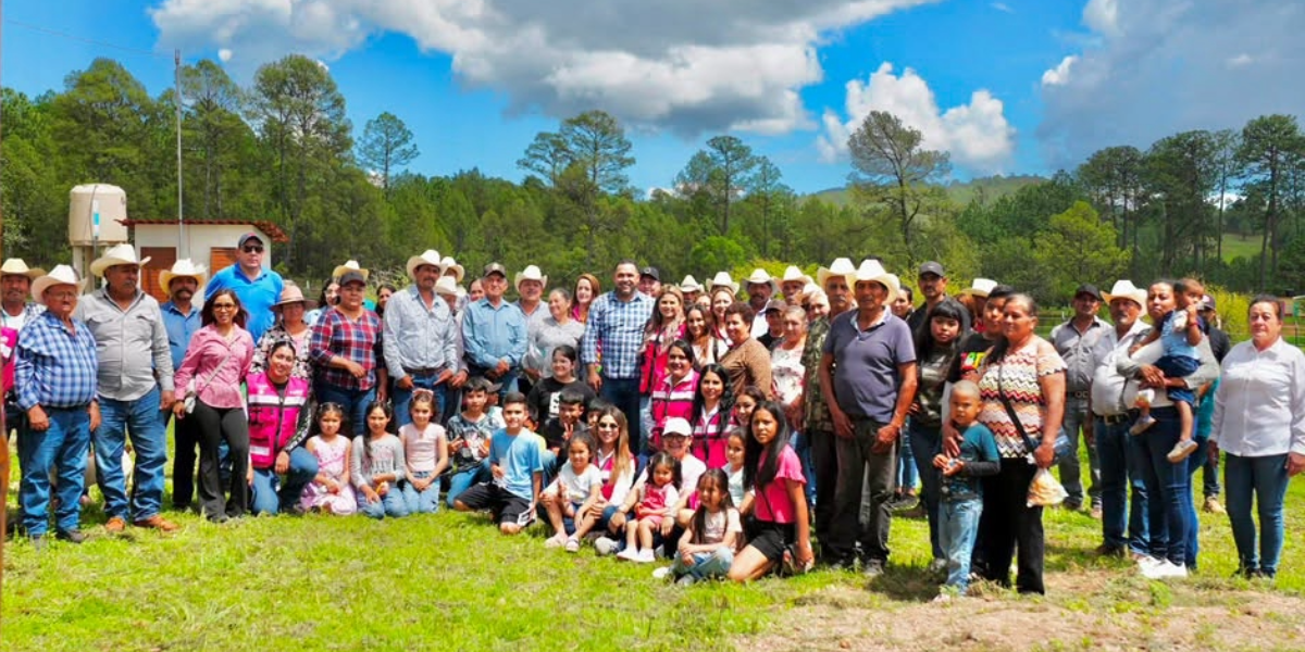 Llevan apoyos a la sierra de Álamos, habitantes de Huicochic se preparan para las lluvias