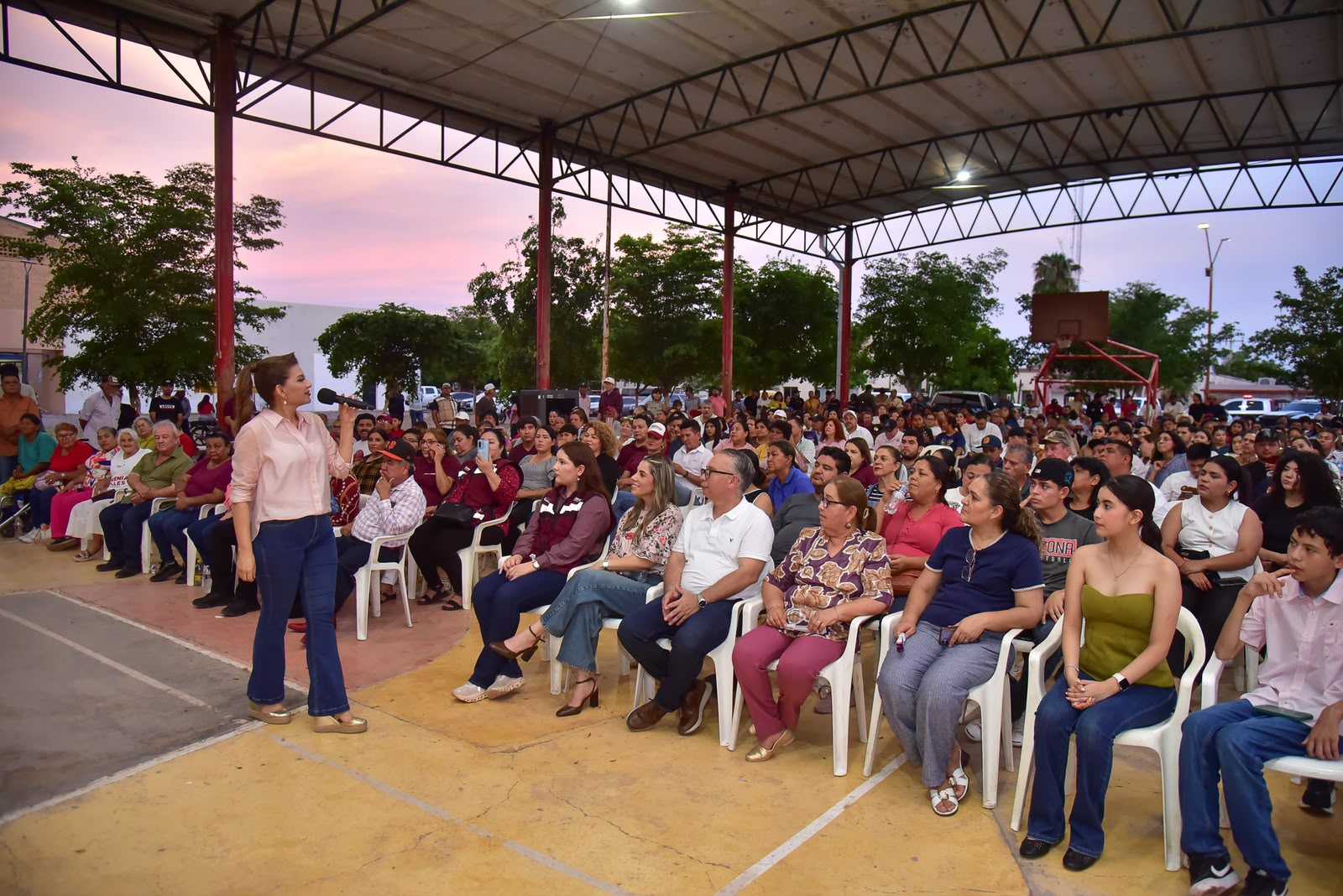 Lorenia Valles celebró la reapertura de las exportaciones de ganado a Estados Unidos y destacó obras y programas sociales impulsados en Sonora