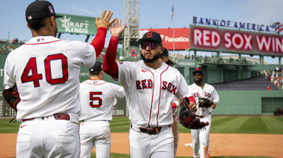 Boston mantiene el paso; Red Sox vencen a Toronto y ganan su sexta serie consecutiva