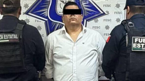 Arrestan de expolicía de Mexicali en posesión de arma de fuego; lo vinculan con banda criminal