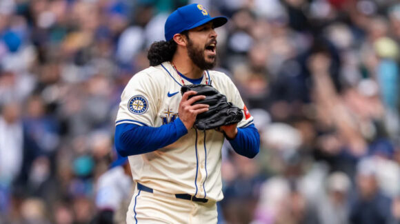 Andrés Muñoz consigue su salvamento 17 en la victoria de los Mariners ante los Giants