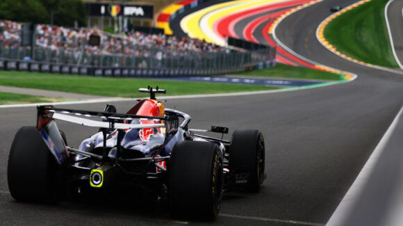 Spa enciende motores; Verstappen y Antonelli se reparten el dominio del viernes en Bélgica