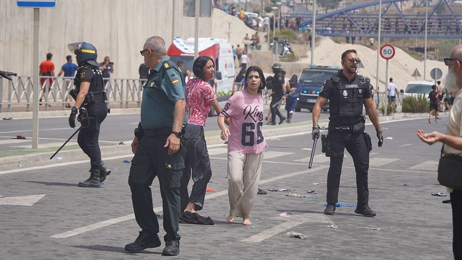 Miles de migrantes han cruzado la frontera entre Marruecos y el enclave español de Ceuta