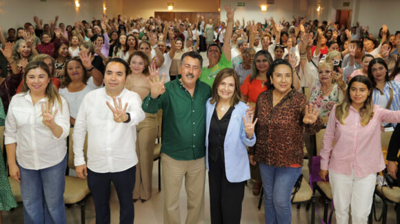 Mujeres que Transforman respaldan a Javier Lamarque durante encuentro en Guaymas