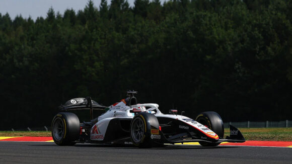 ¡Golpe para Noel León! La FIA lo descalifica de la Feature Race en Bélgica por un error de Campos Racing