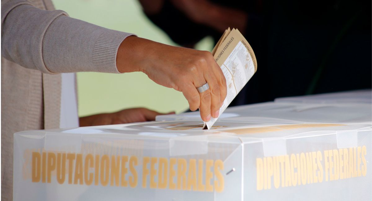 Nuevo León disminuye edad para competir por cargos públicos; a partir de los 18 años podrán contender en 2027