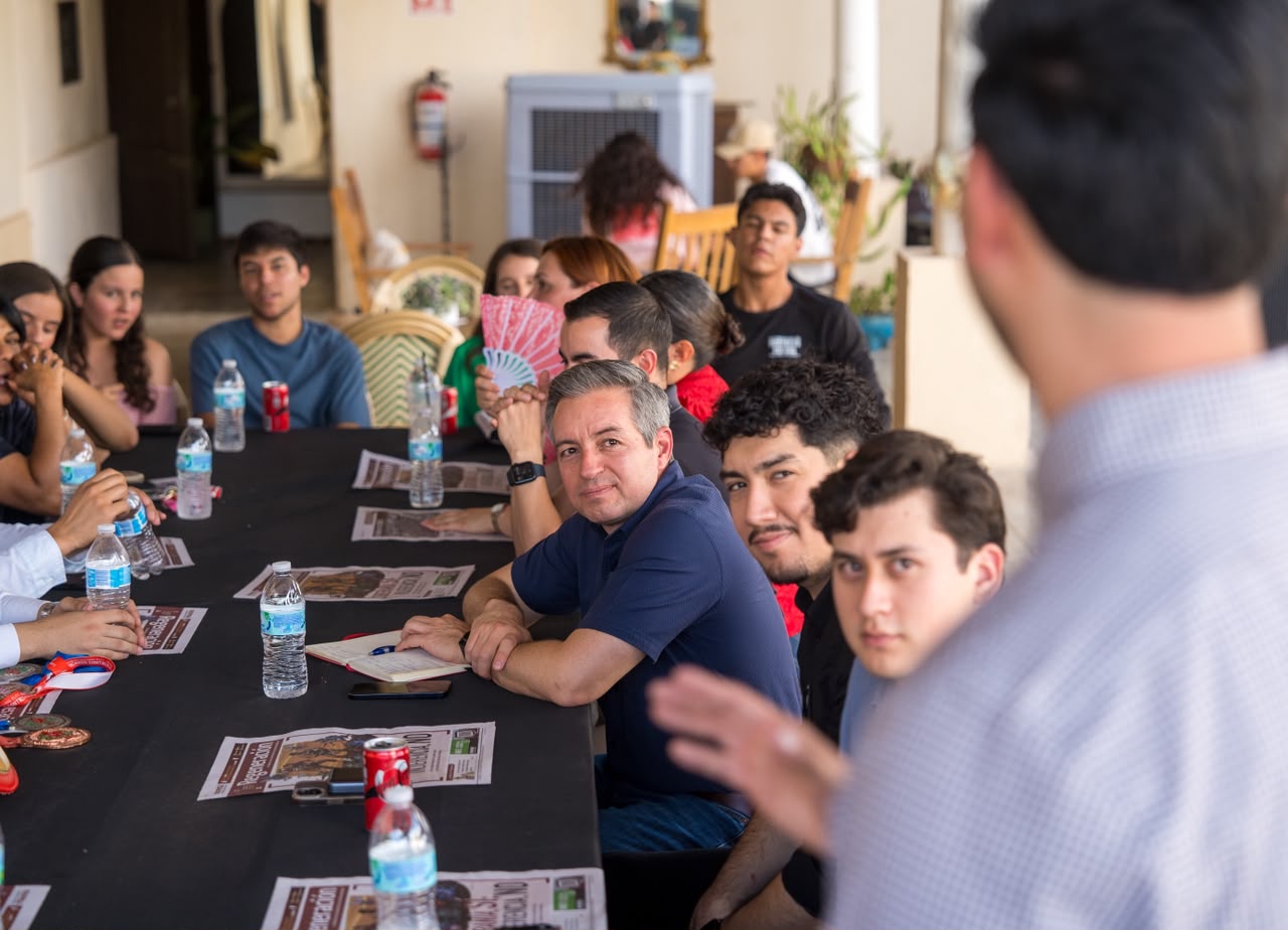 Omar Del Valle Colosio suma liderazgos y escucha a jóvenes durante gira por el norte de Sonora