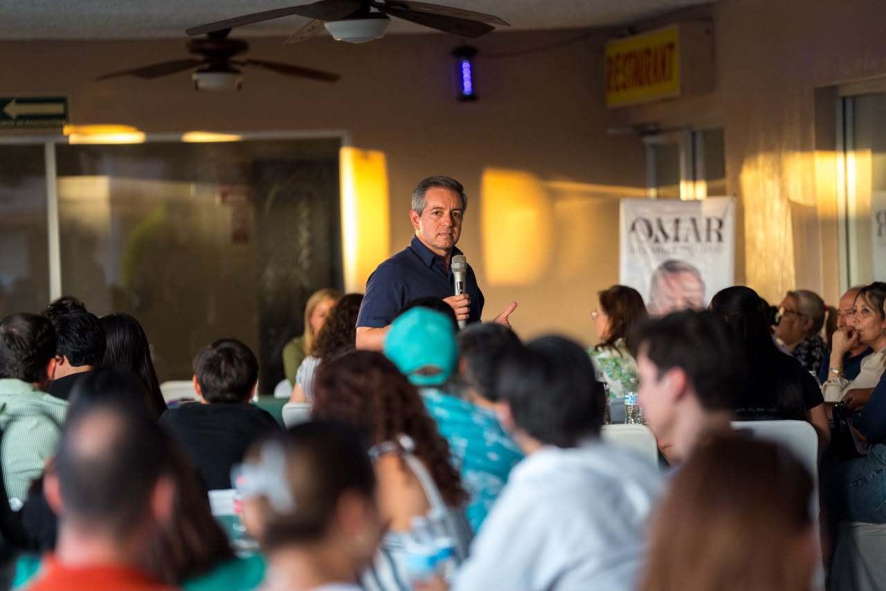 Omar Del Valle Colosio suma liderazgos y escucha a jóvenes durante gira por el norte de Sonora