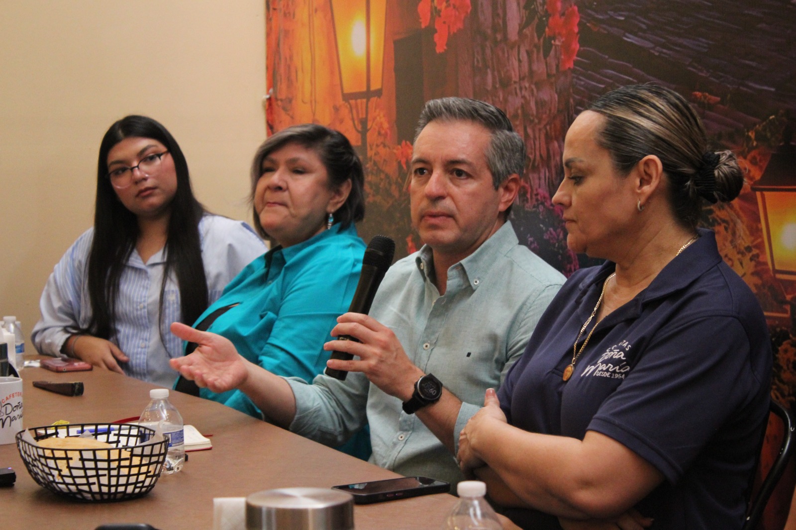 Omar Del Valle dialoga con empresarios para fortalecer la Agenda Hábitat en Sonora