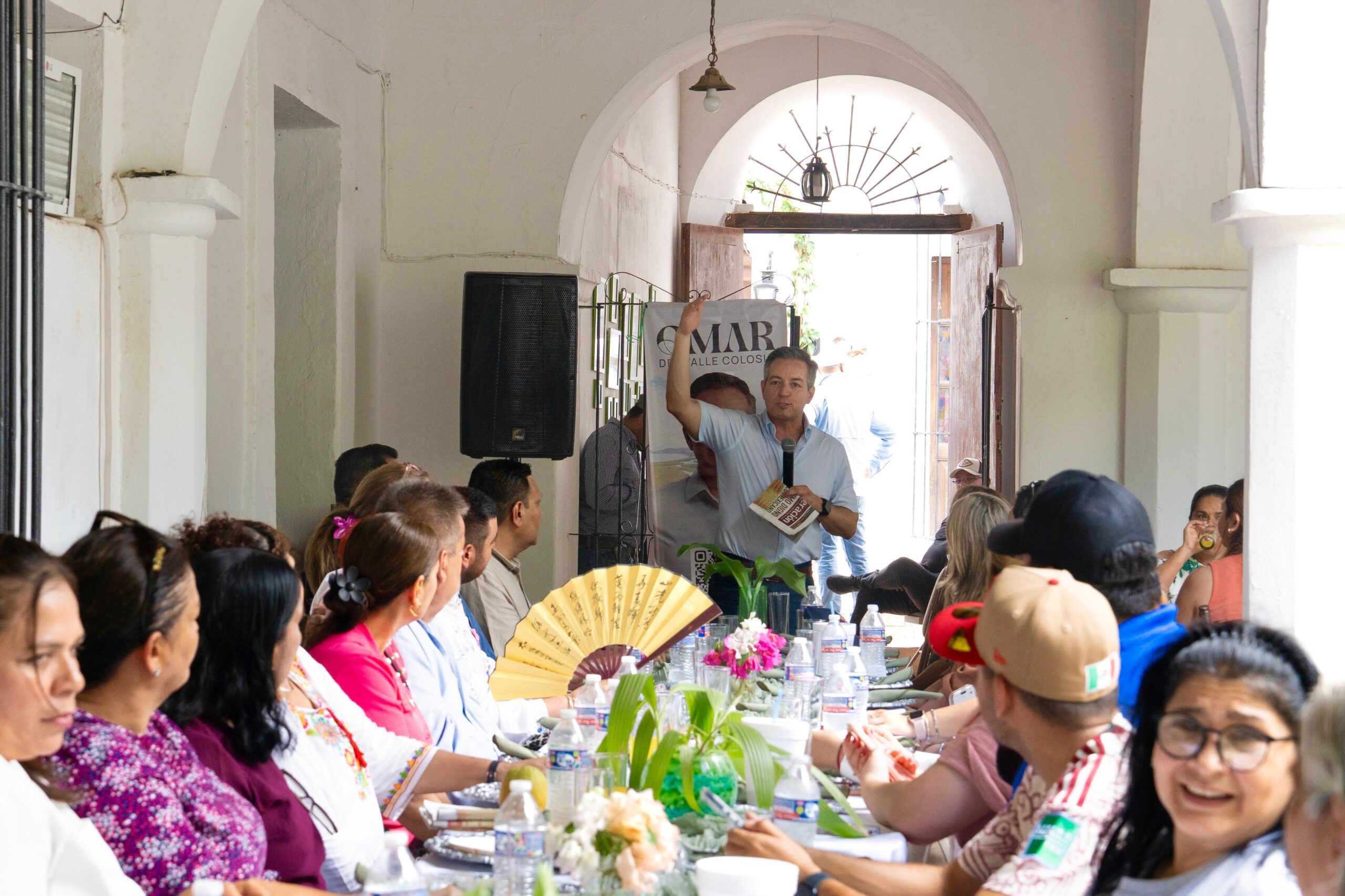 Omar Del Valle fortalece diálogo con comerciantes y familias del sur de Sonora