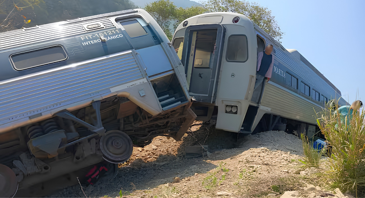 PAN denuncia a hijo de AMLO y a la Semar por descarrilamientos del Tren Interoceánico