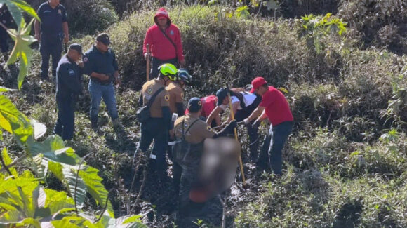 Hallan cuerpo de mando policial ahogado en río en Puebla; su patrulla fue arrastrada tras lluvias