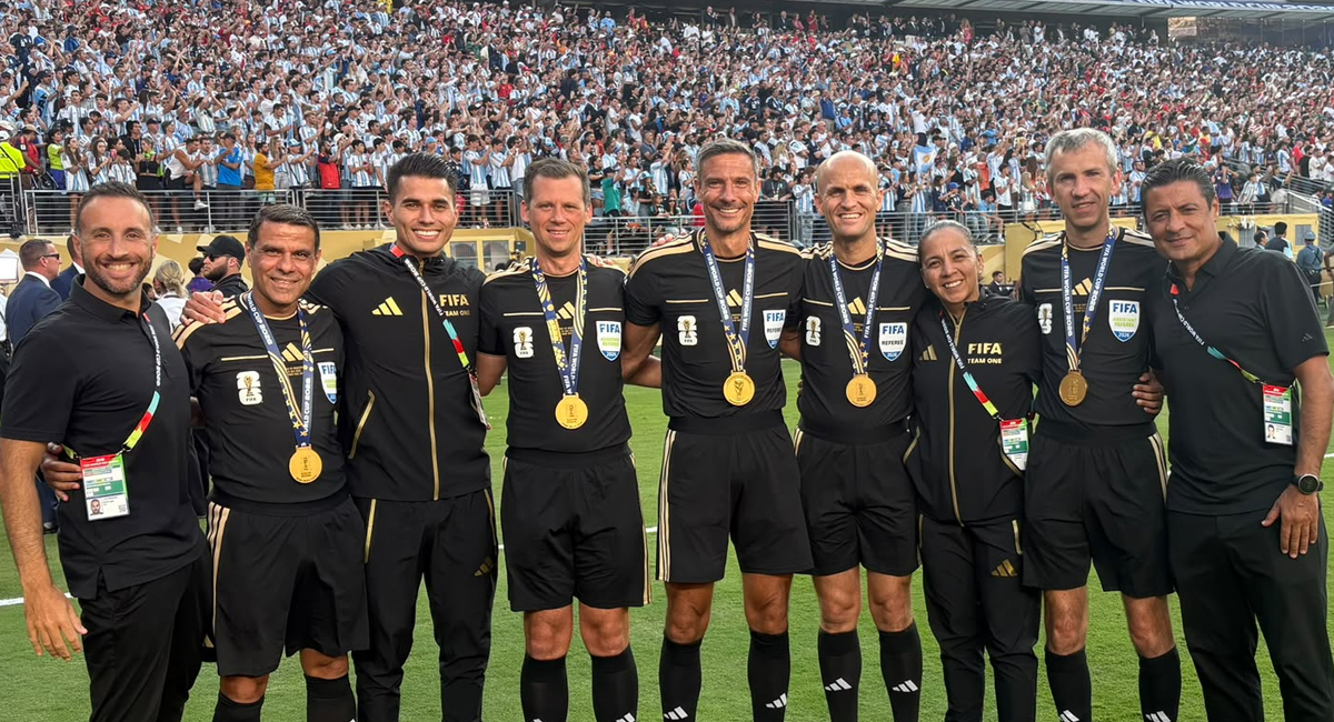 El equipo que impartió justicia en la final