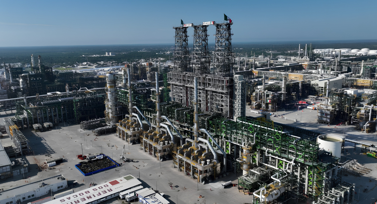 Pemex confirma fuga controlada en Refinería Olmeca; no hubo personas lesionadas