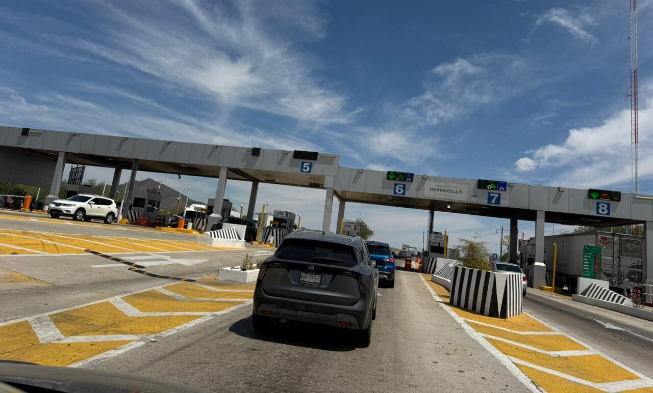 Poco flujo de viajeros se reporta en la caseta de cobro a Nogales