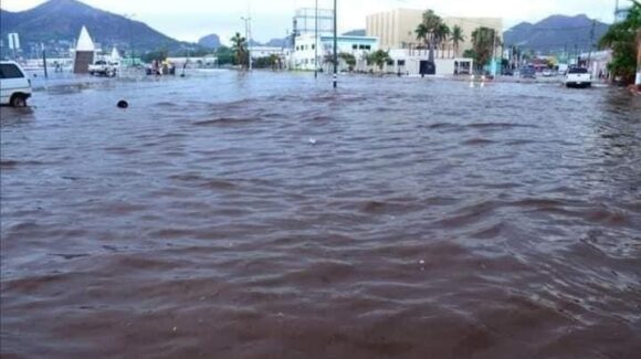 Preparan el puerto de Guaymas para contingencia por lluvias del monzón mexicano