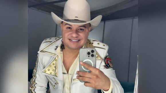 Rafa González, vocalista de Banda Los Recoditos, ingresará voluntariamente a tratamiento por depresión y ansiedad