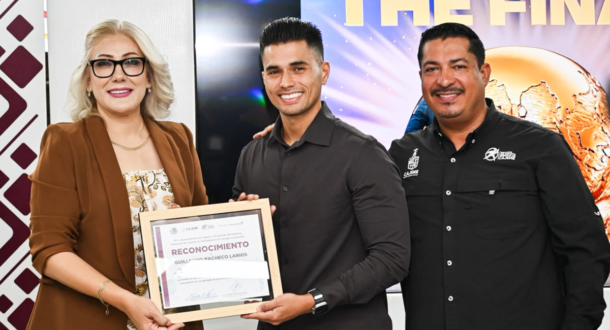 Reconocen en Cajeme al árbitro Guillermo Pacheco por su actuación en el Mundial 2026