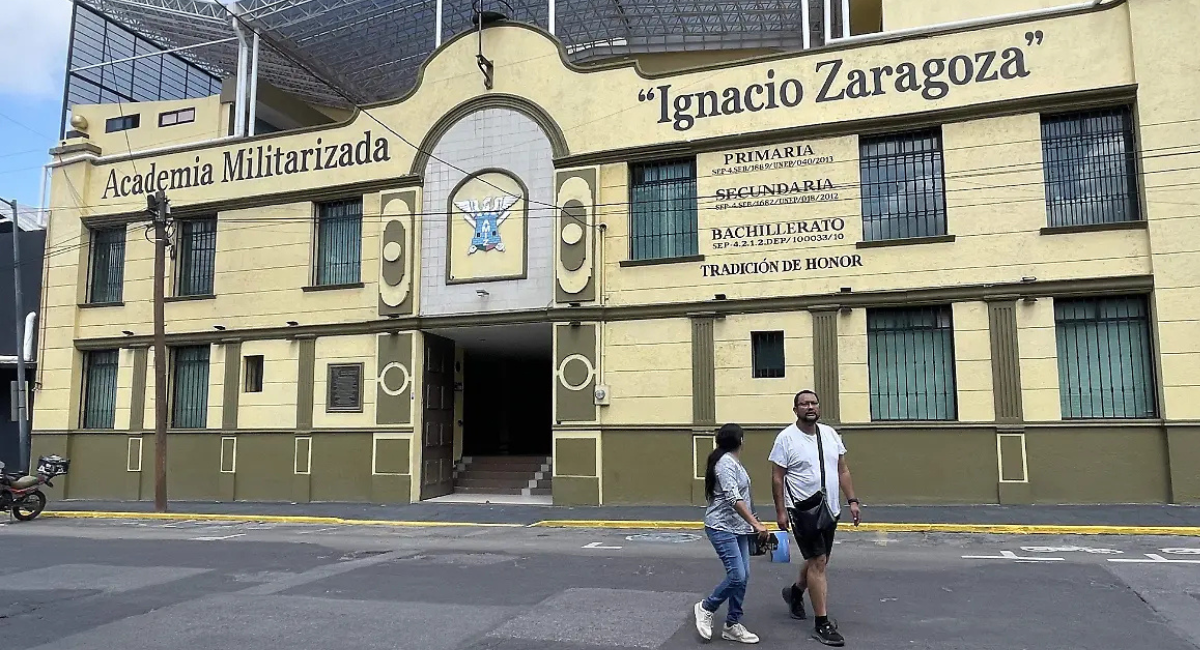 SEP ordena cierre de academia militarizada en Puebla por modelo no autorizado