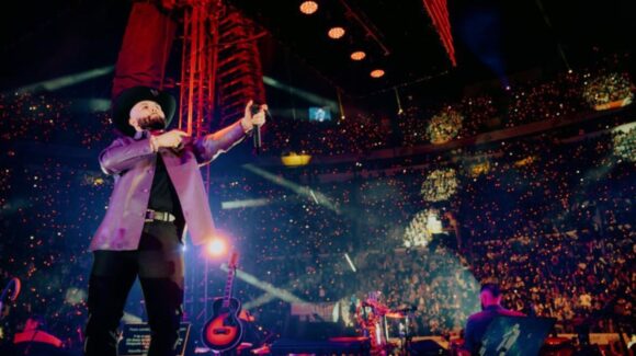 Samuel García anuncia cierre de Fan Fest en Monterrey con Carín León