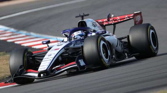 Sergio Pérez firma un sábado para el olvido en Silverstone: último en la Sprint y eliminado en la Q1 de Gran Bretaña