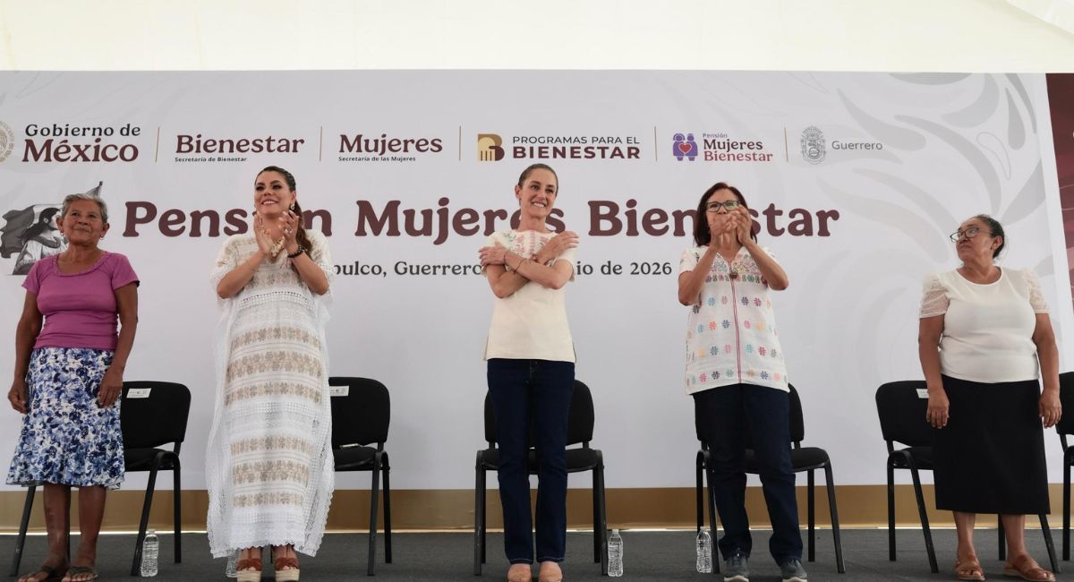 Sheinbaum entrega tarjetas de la Pensión Mujeres Bienestar en Acapulco