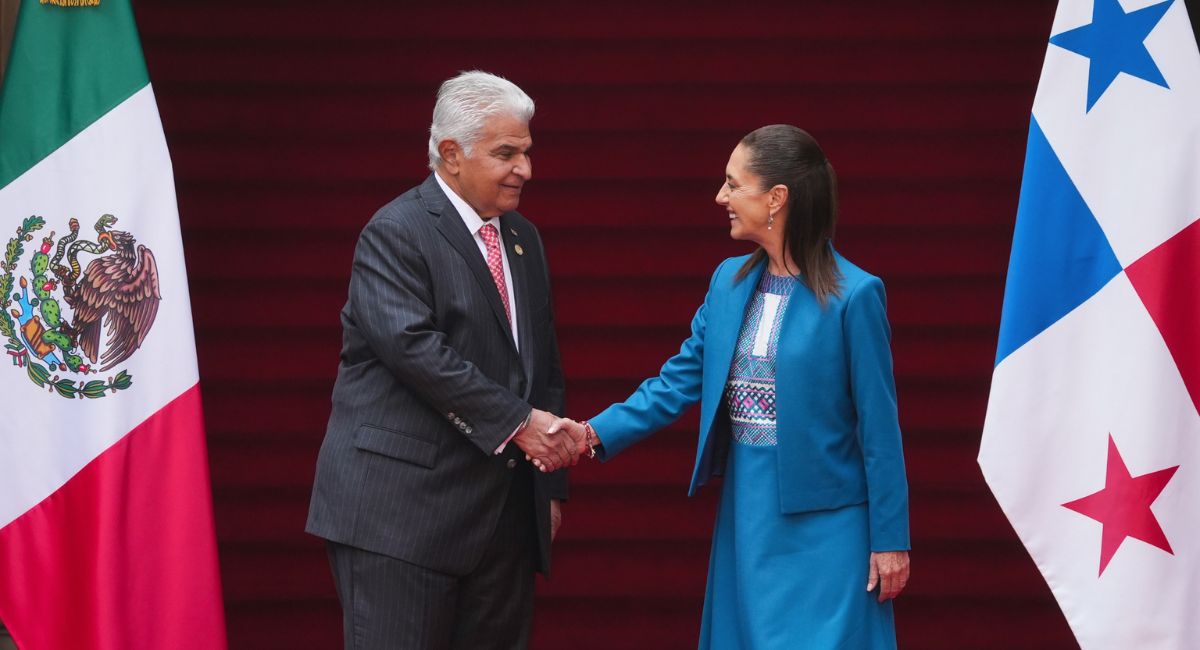 Claudia Sheinbaum recibe en Palacio Nacional al presidente de Panamá
