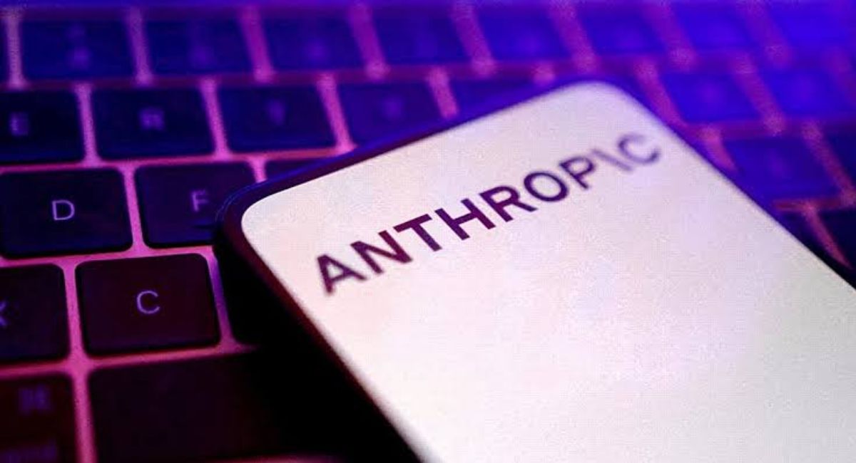 Tres versiones de inteligencia artificial de Anthropic hackearon tres organizaciones distintas