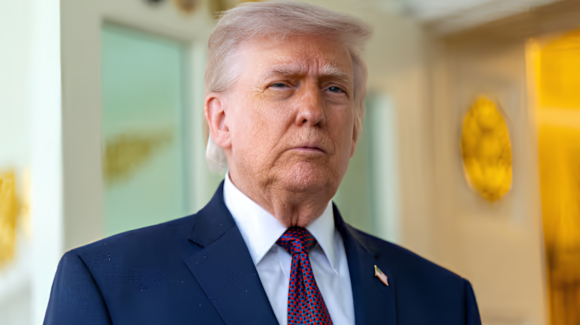 Trump da marcha atrás y retira tasa del 20% para los barcos que crucen el Estrecho de Ormuz