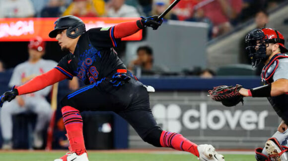 ‘El Wicho’ responde; Luis Urías impulsa a Blue Jays a la victoria ante los Cardinals