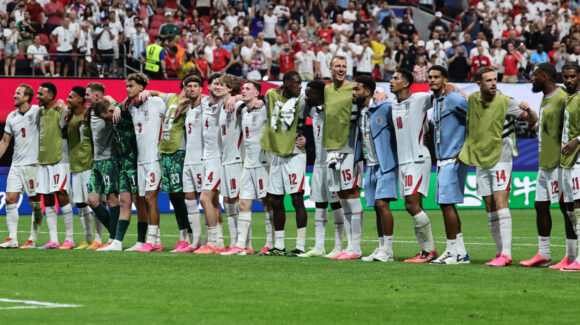 Leyendas de Inglaterra advierten que la altura será una gran ventaja para México en el Mundial 2026