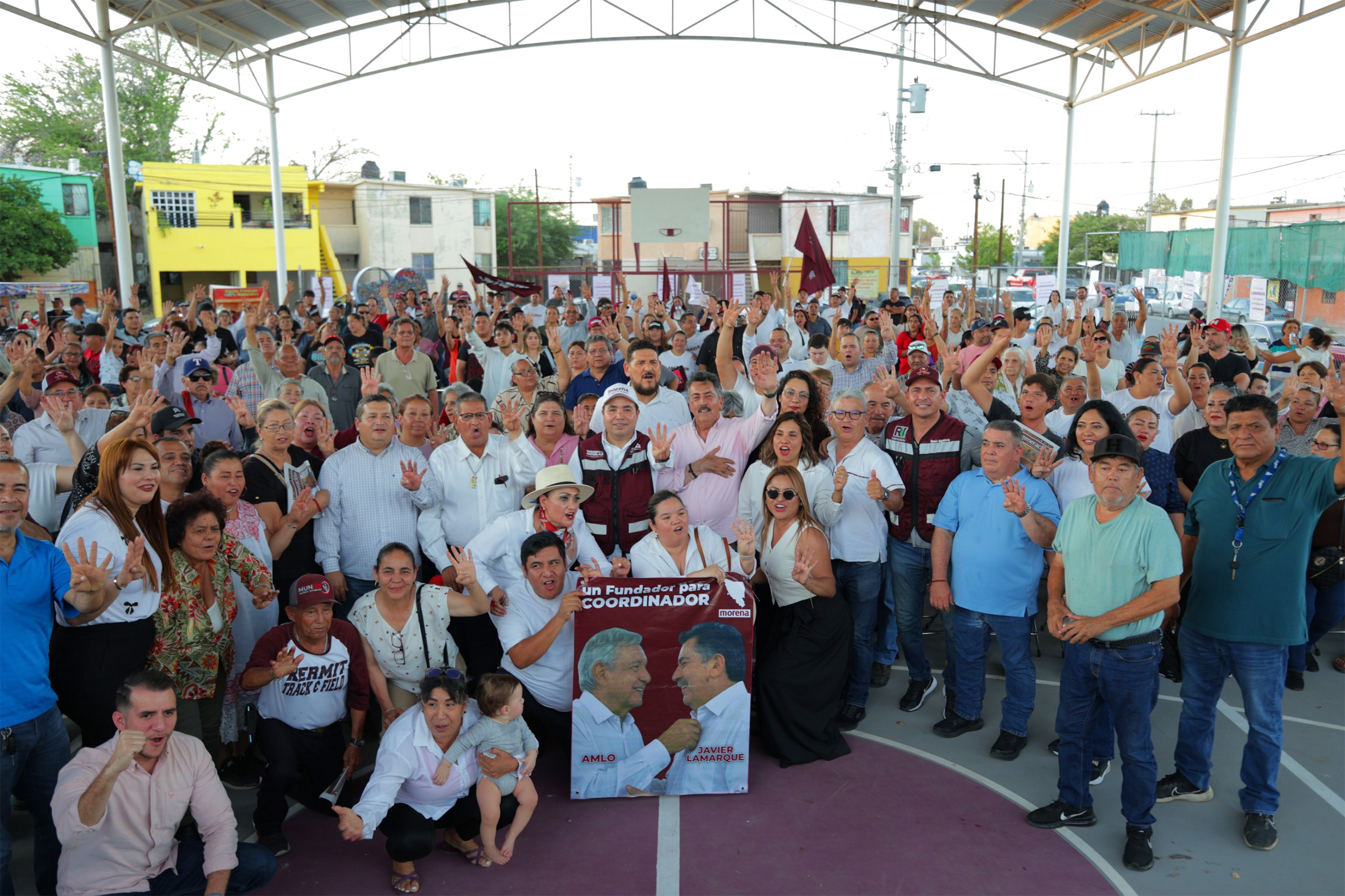 Vecinos de Nuevo Hermosillo comparten inquietudes con Javier Lamarque en asamblea