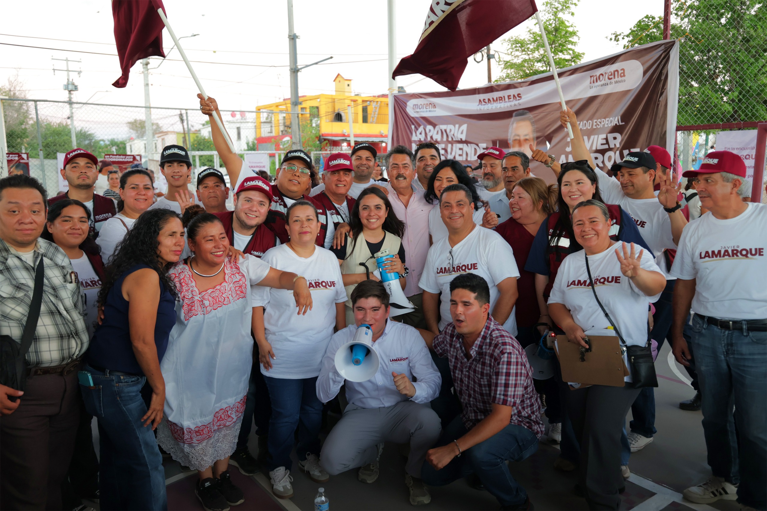 Vecinos de Nuevo Hermosillo comparten inquietudes con Javier Lamarque en asamblea