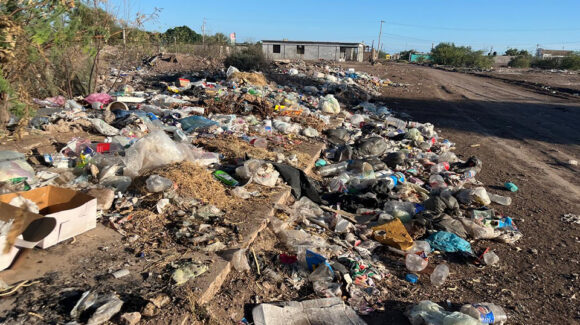 Crece basurero clandestino en colonia Guadalupe de Empalme; vecinos exigen solución