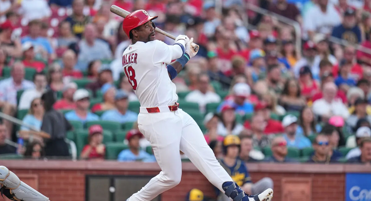Walker estuvo muy activo con el madero en contra de los Brewers