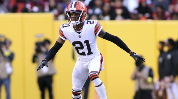 Los Browns convierten a Ward en el esquinero mejor pagado de la NFL con una extensión de 2 años