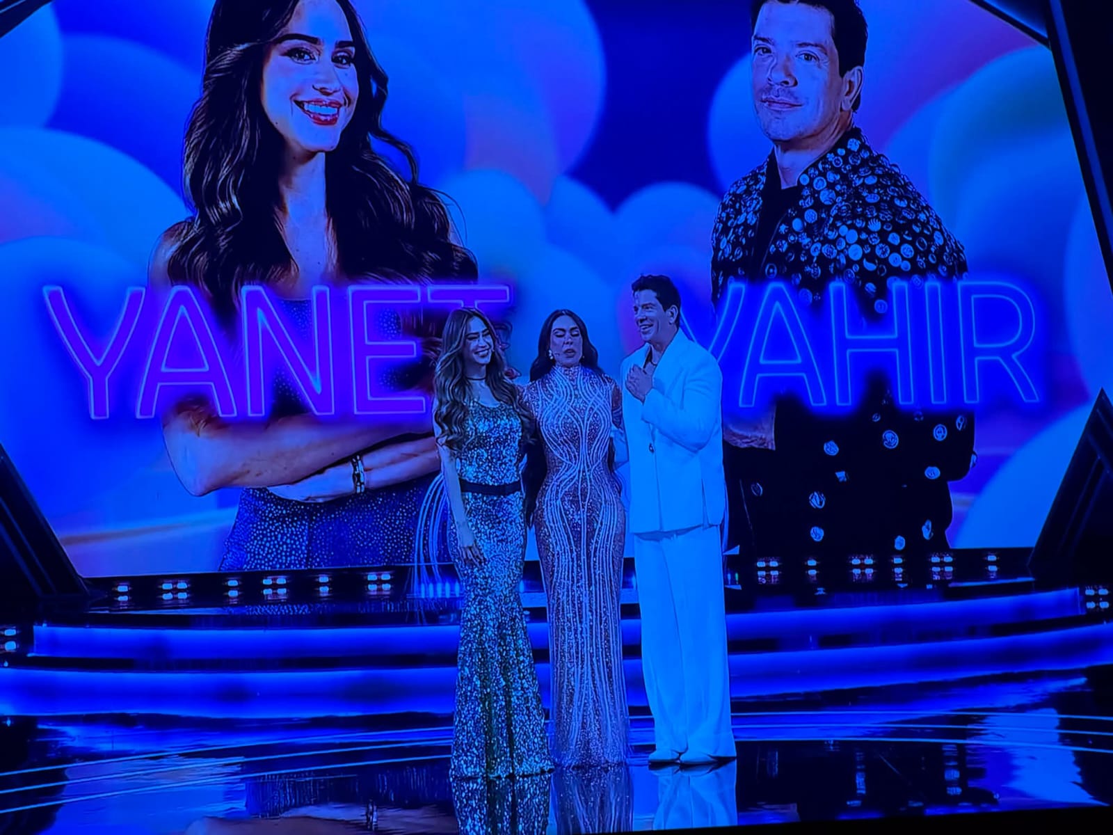 Yahir Othón Parra abre 'La Casa de los Famosos México 4' junto a Yanet García