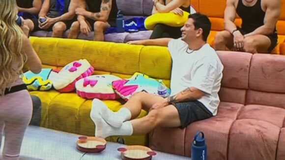 Yahir se queda sin maleta en su primer día en ‘La Casa de los Famosos’