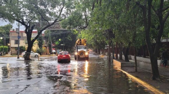 Pronóstico del clima en CDMX HOY viernes: LLUVIAS, tormentas y temperaturas de hasta 23°C
