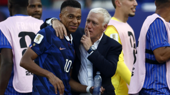 Gianni Infantino condena ataques racistas contra Kylian Mbappé; Francia y Paraguay respaldan al delantero