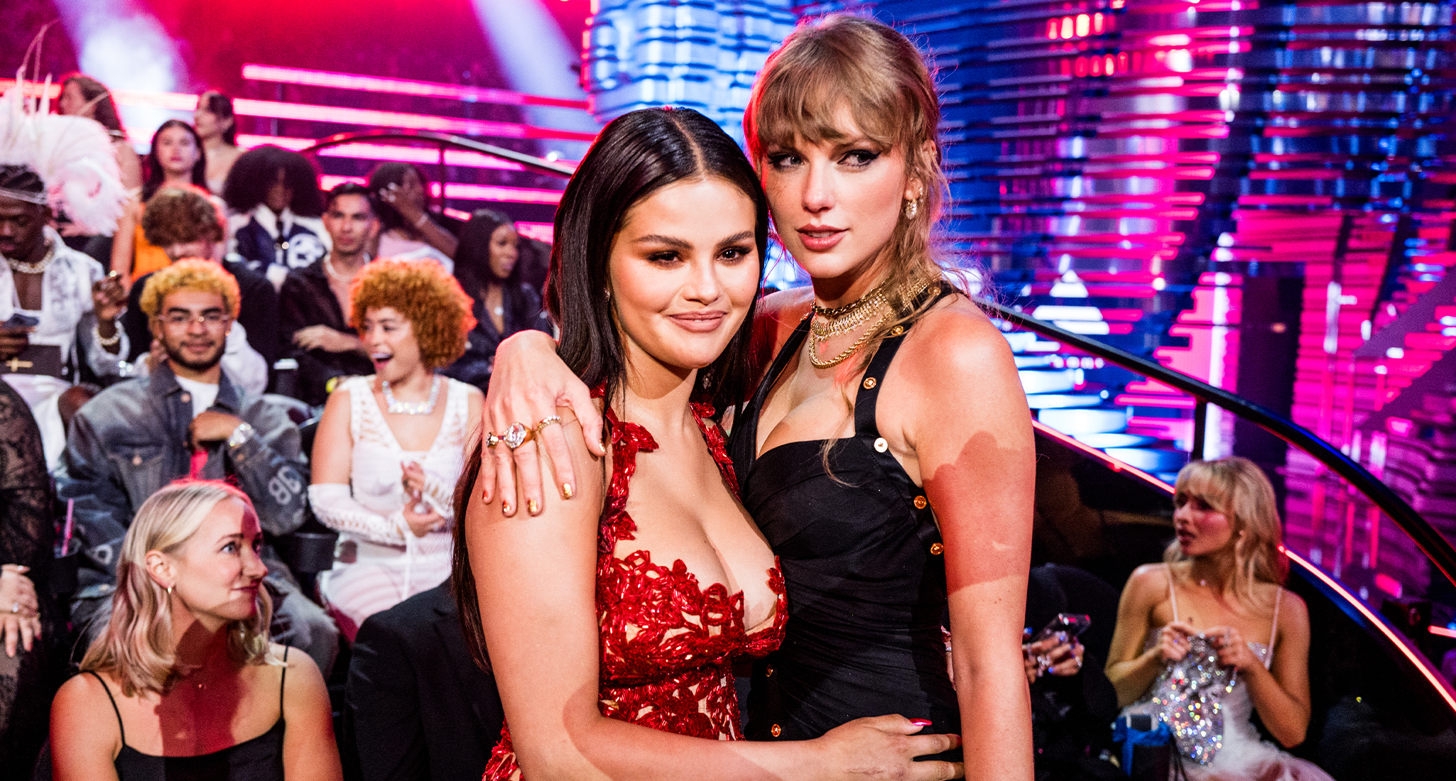 ¿Es hoy, es hoy?: Taylor Swift se casará con Travis Kelce en NY y Selena Gomez lo probaría con VIDEO